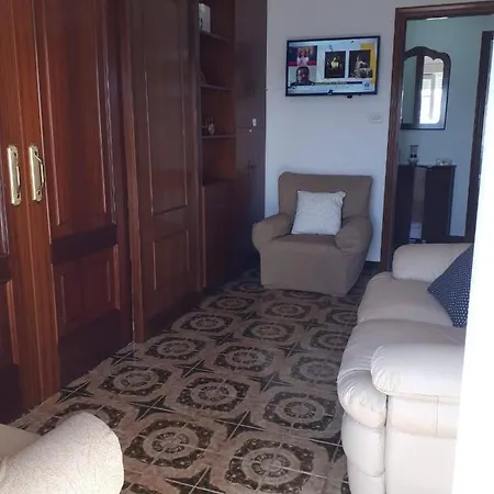 Luisamar Apartment *